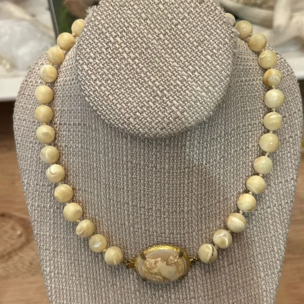 Vintage carved cameo clasp mother of pearl choker necklace large beads necklace